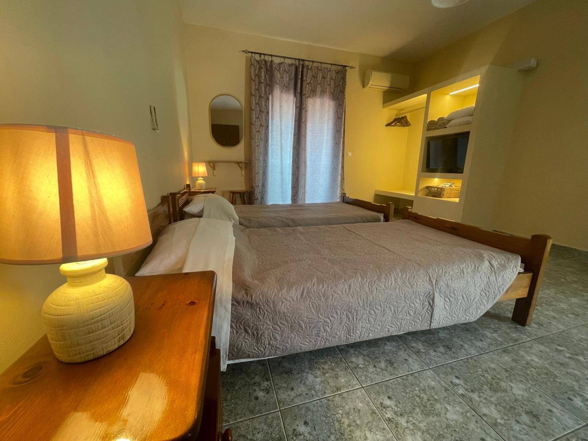 Maria Anastasia Studios Trapezaki  Ngoại thất bức ảnh